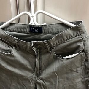GAP Slim Men’s Jeans in Olive